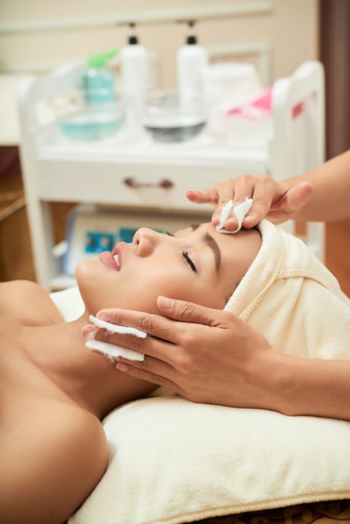 Receiving Procedure in Facial Room